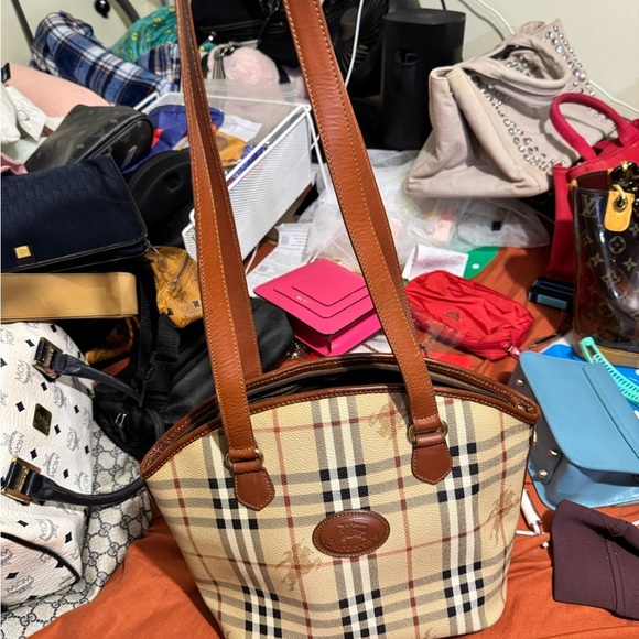 Burberry Handbags - Burberry Classic Checkered Tote Bag with Brown Accents